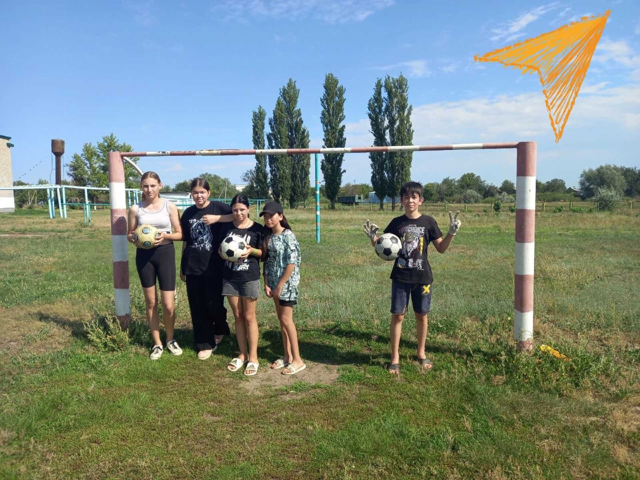 Погода в п к. Спортивные соревнования по футболу на закрыто.